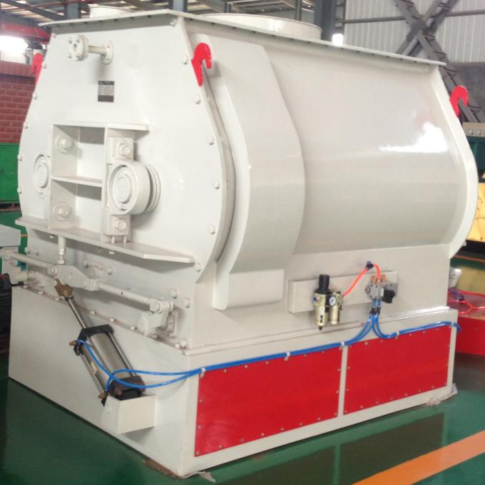 SSHJ250 Double Shaft Batch Animal Feed Mixer 18.5KW Cow Feed Mixer